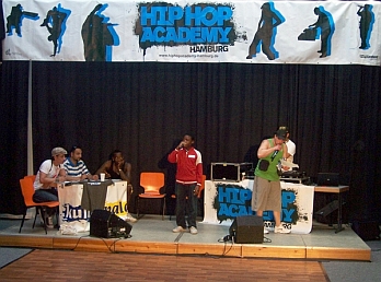 2. Hip-Hop-Battle